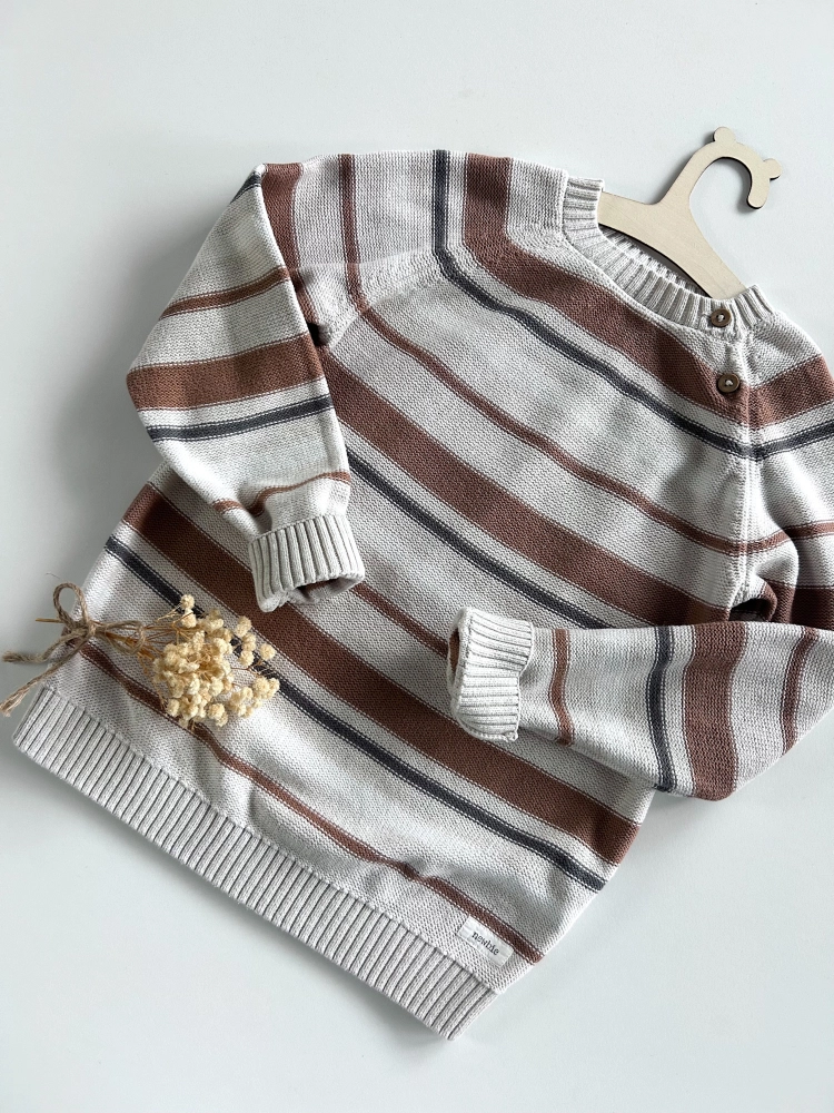 Sweter 122-128 cm Newbie