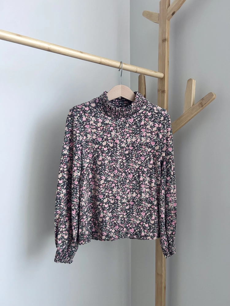 Bluzka 122-128 cm Retour
