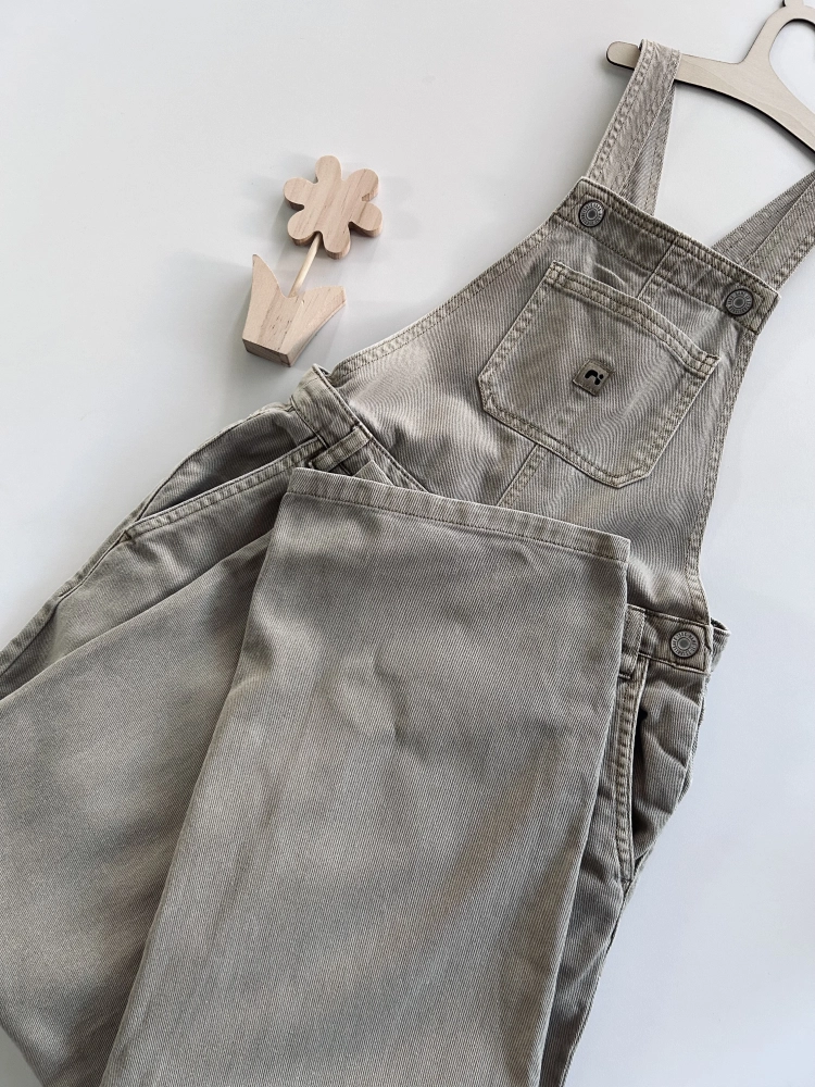 Ogrodniczki jeansowe 134 cm Name it