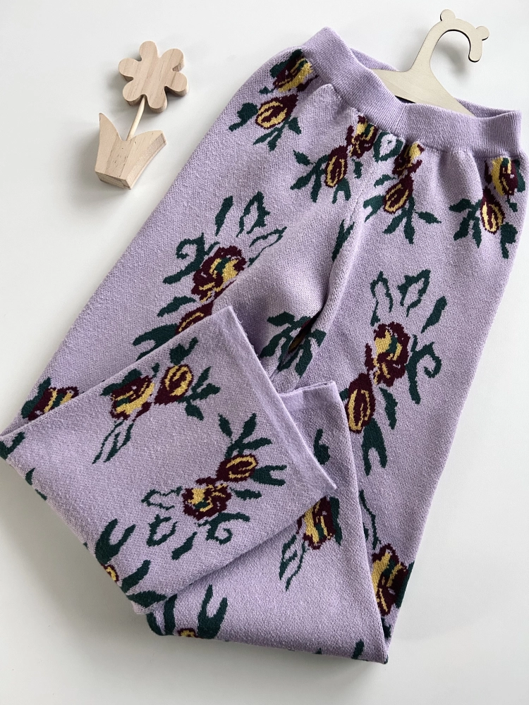 Spodnie z dzianiny 134 cm