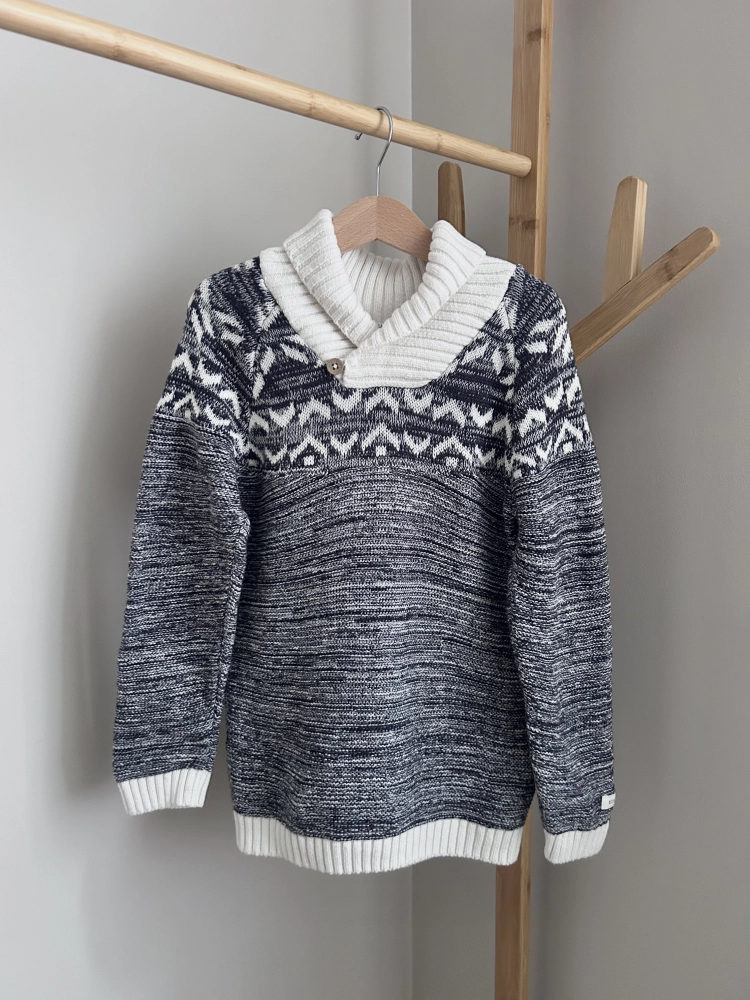 Sweter 122-128 cm Newbie