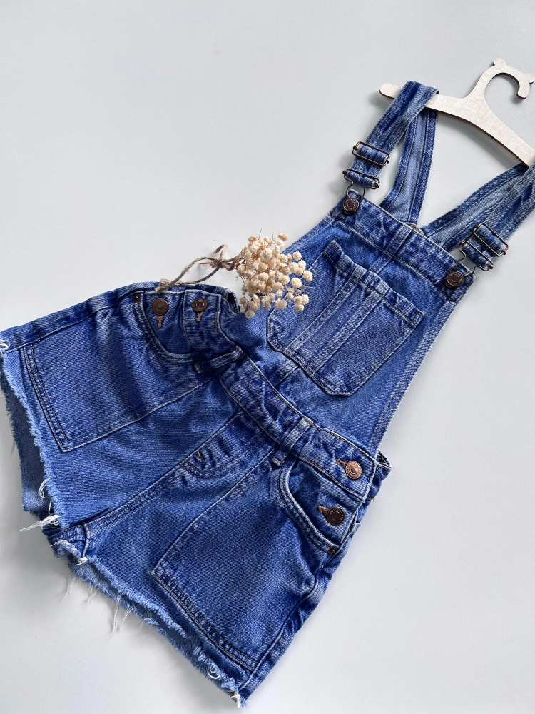 Ogrodniczki jeansowe 134 cm New Look