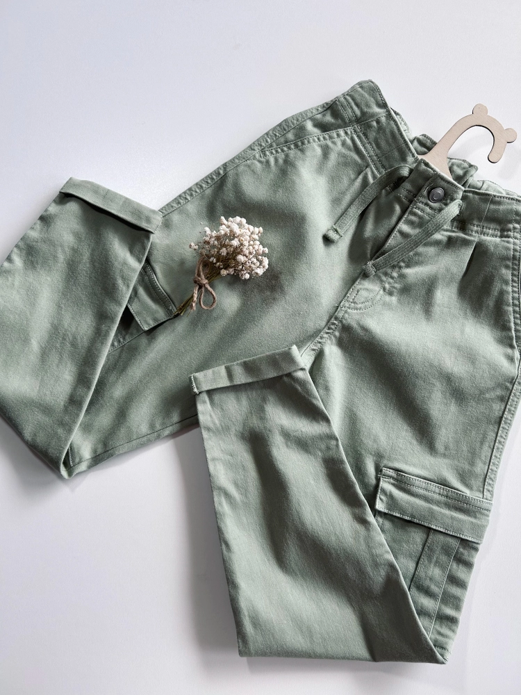 Spodnie jeansowe 128 cm Dunnes